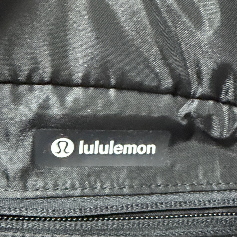 lululemon athletica Black Quilted Crossbody Bag - Picture 2 of 5